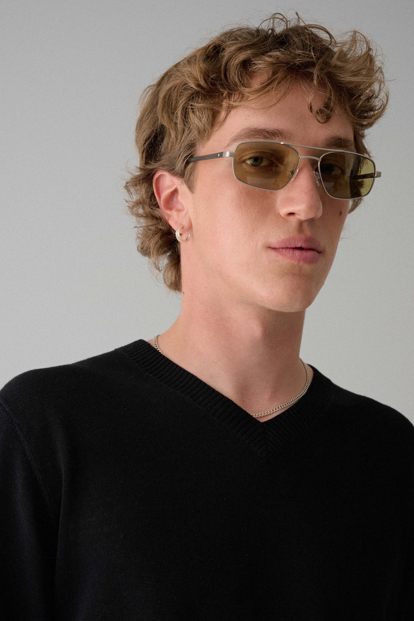 SZADE - astley ; matte silver / caper