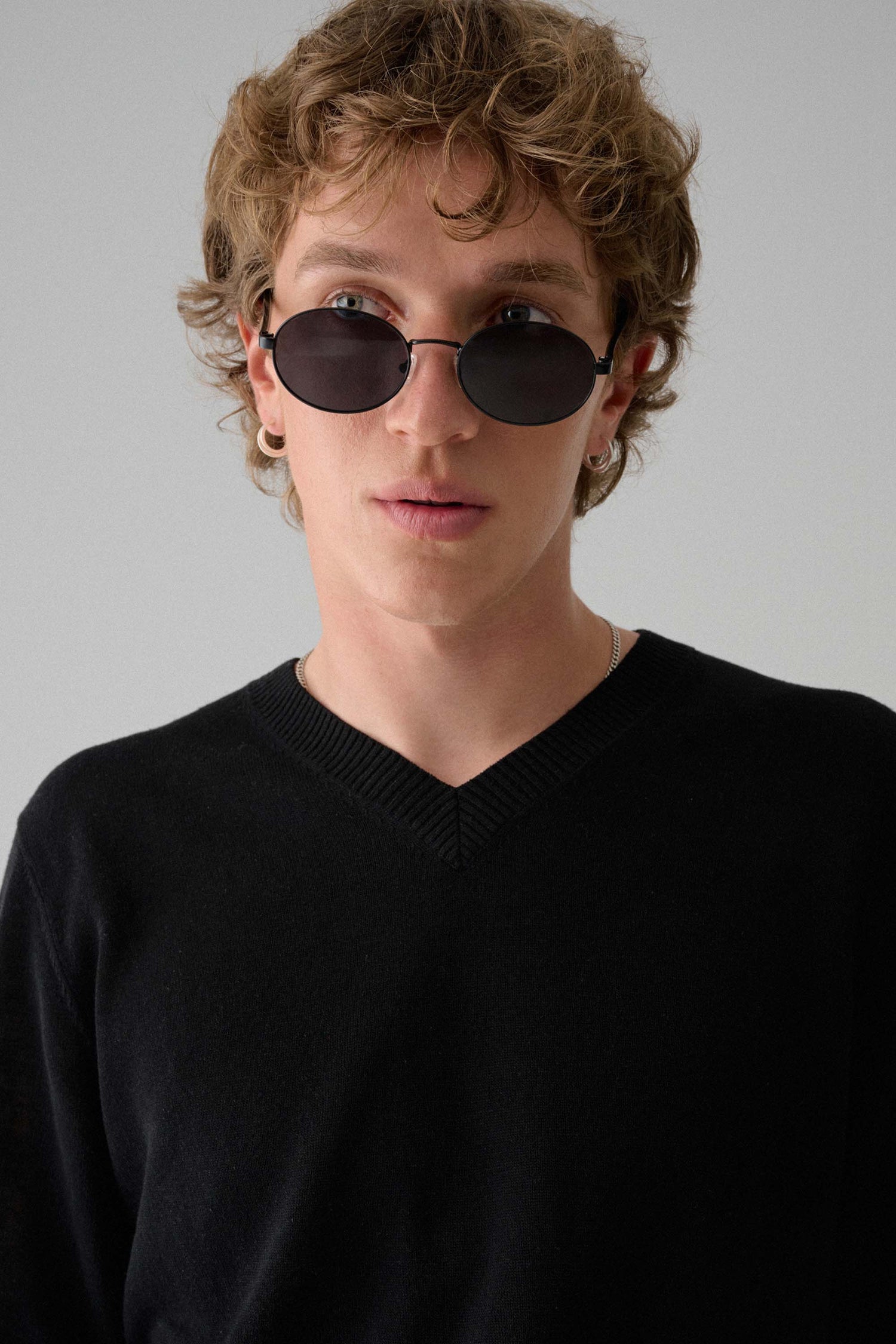SZADE - finch ; matte black / ink