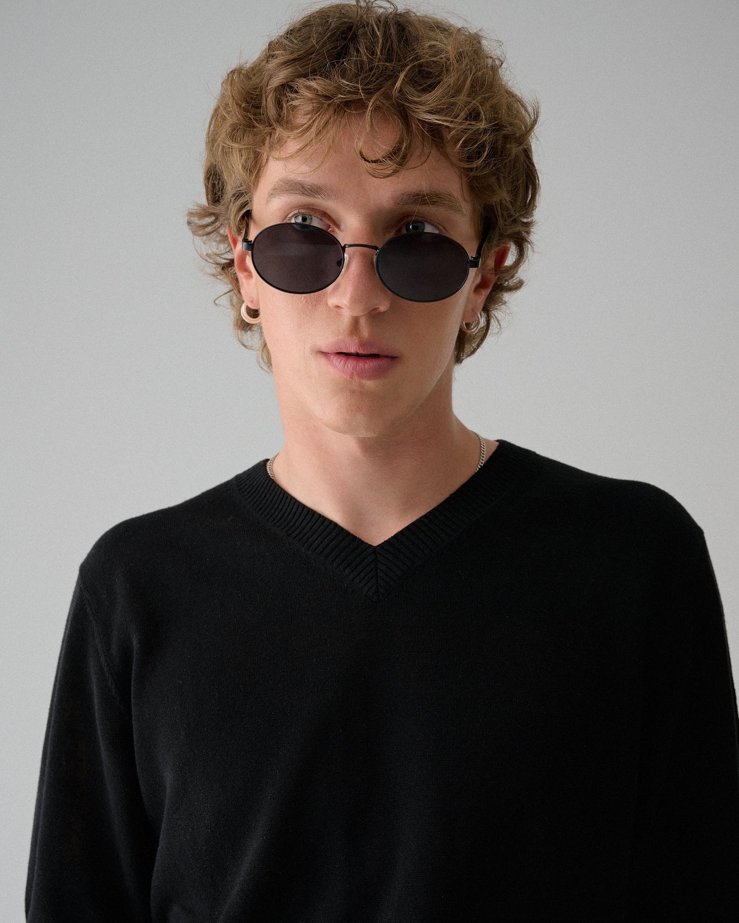 SZADE - finch ; matte black / ink