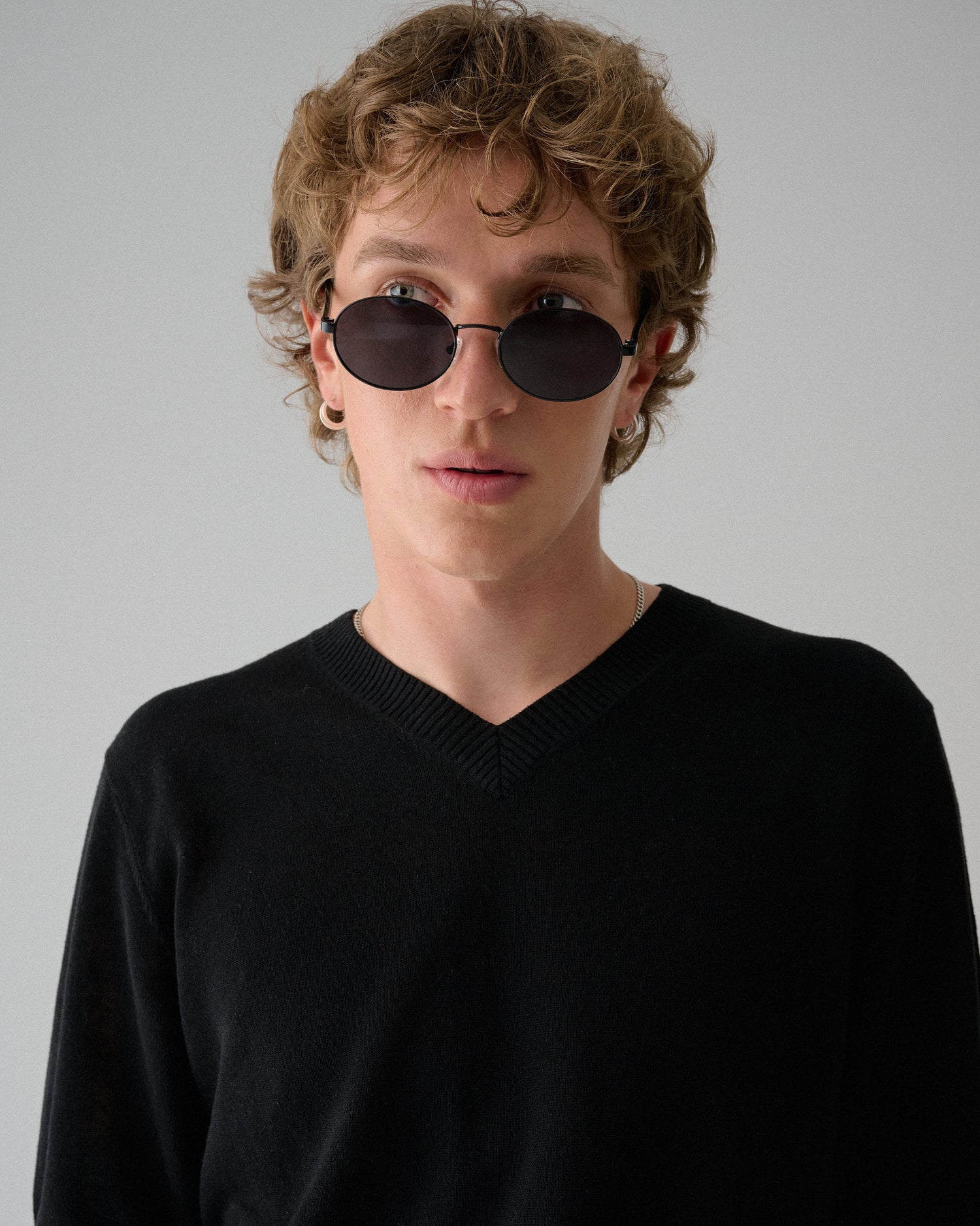 SZADE - finch ; matte black / ink