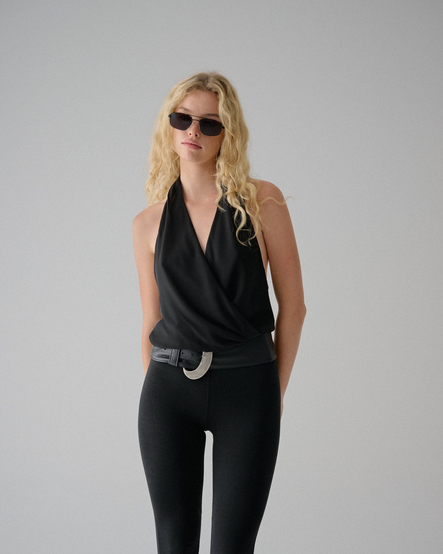 SZADE - astley ; matte black / ink