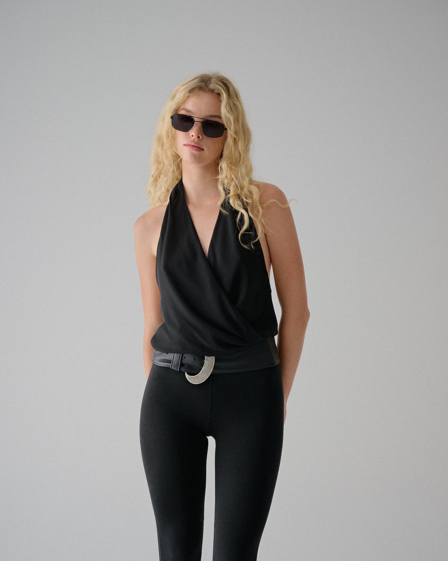 SZADE - astley ; matte black / ink